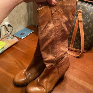 Boots for sales 💕💕♥️♥️🎈🎈